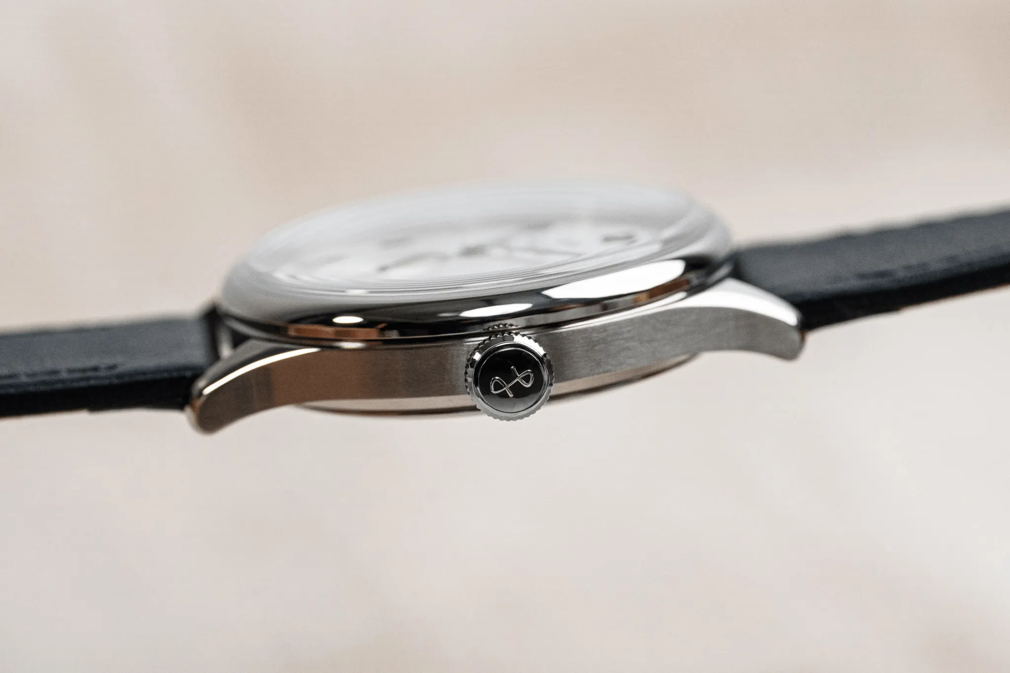 1968 Mechanical, Steel / White