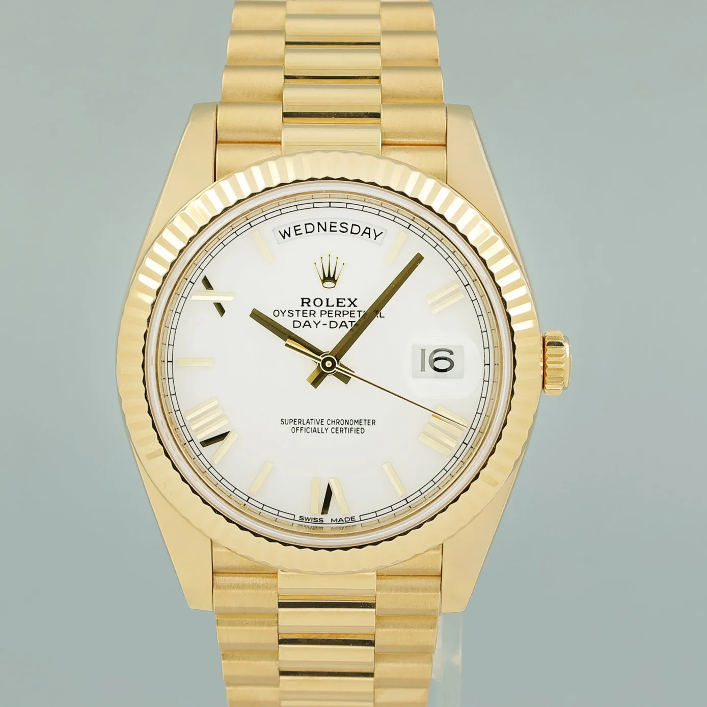 2020 MINT Rolex Day-Date 40 President 228238 White Roman Yellow Gold Watch Box