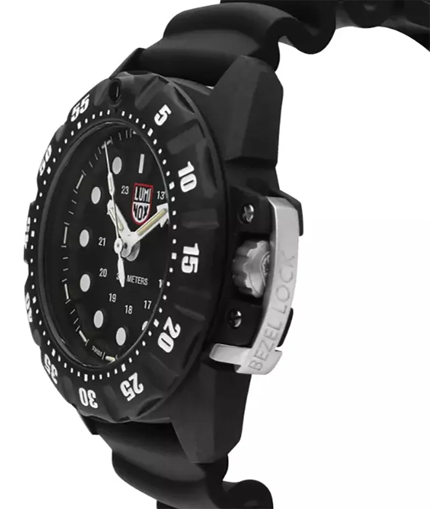 Luminox Scott Cassell Deep Dive CARBONOX Black Dial Black Rubber Strap Date Divers Quartz Mens Watch XS.1551