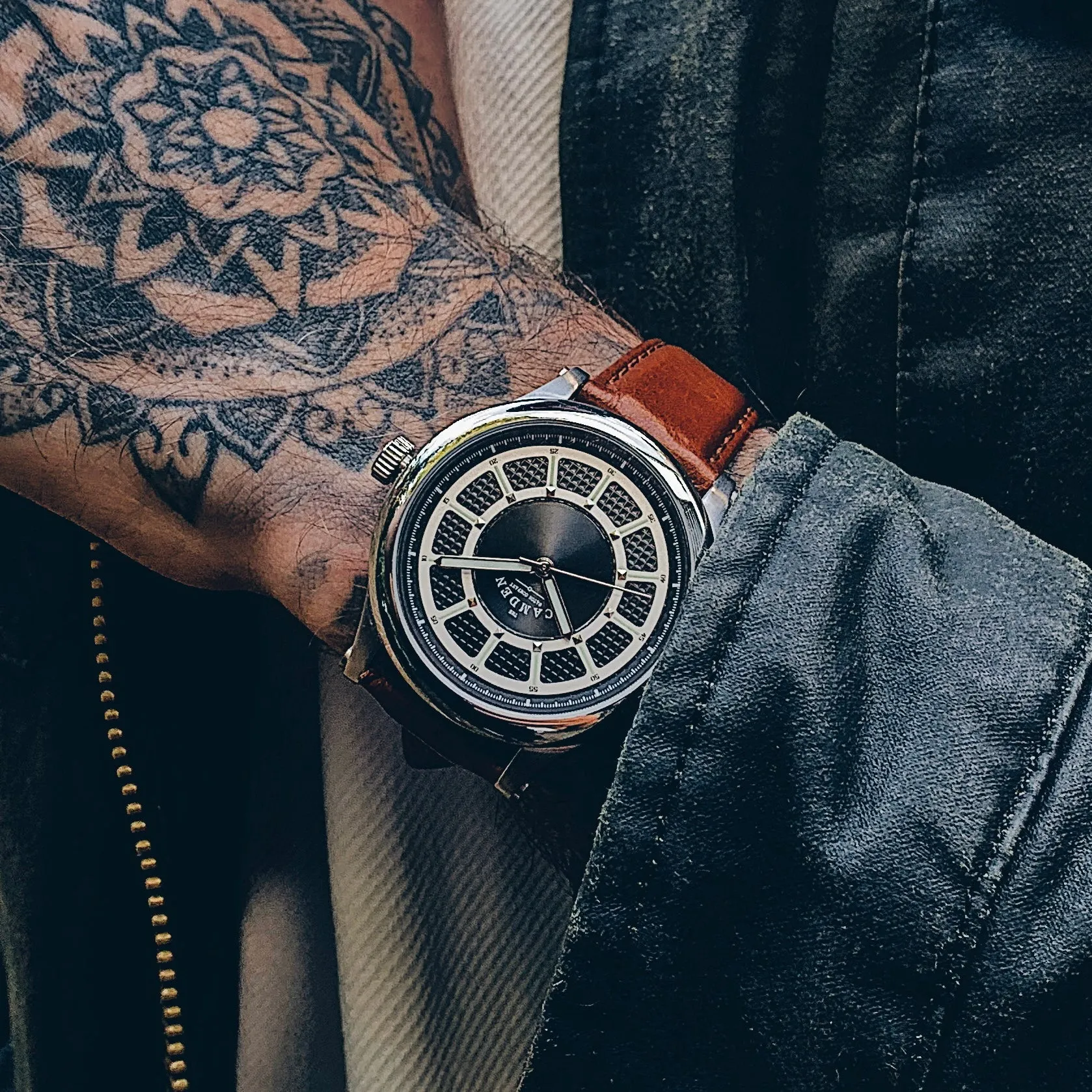 No.253 Tan and Steel