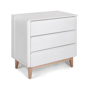 Scandy Dresser